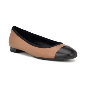 Nine West Black and Tan Flats